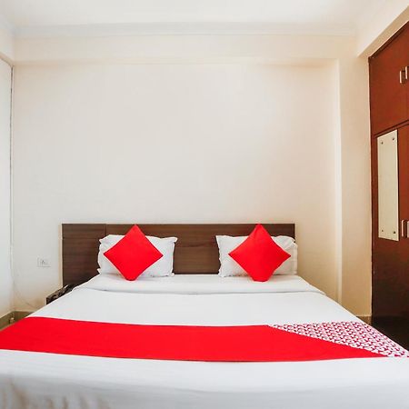 OYO 71053 Av Residency Noida Exterior foto
