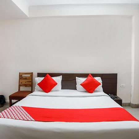 OYO 71053 Av Residency Noida Exterior foto