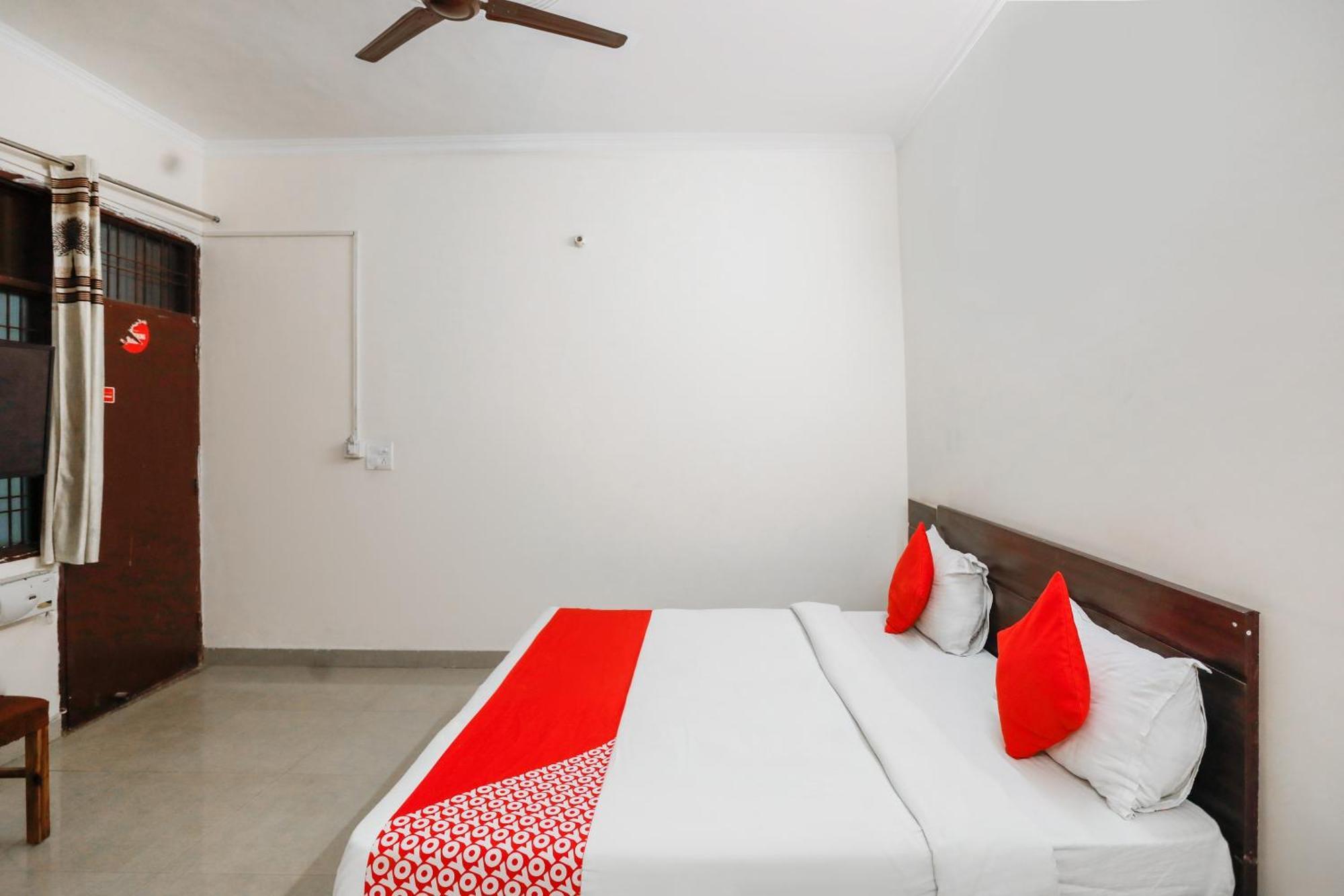 OYO 71053 Av Residency Noida Exterior foto