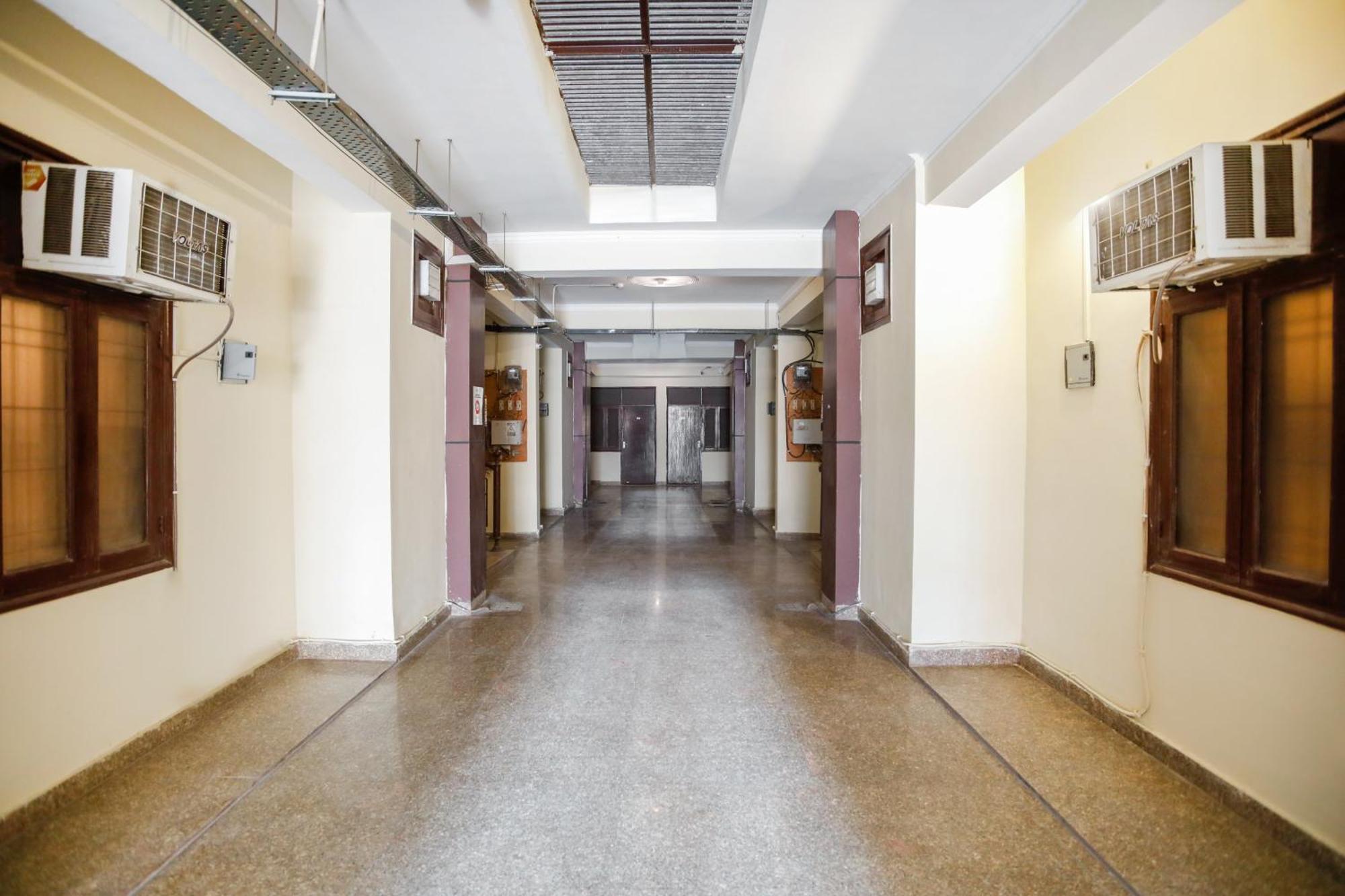 OYO 71053 Av Residency Noida Exterior foto