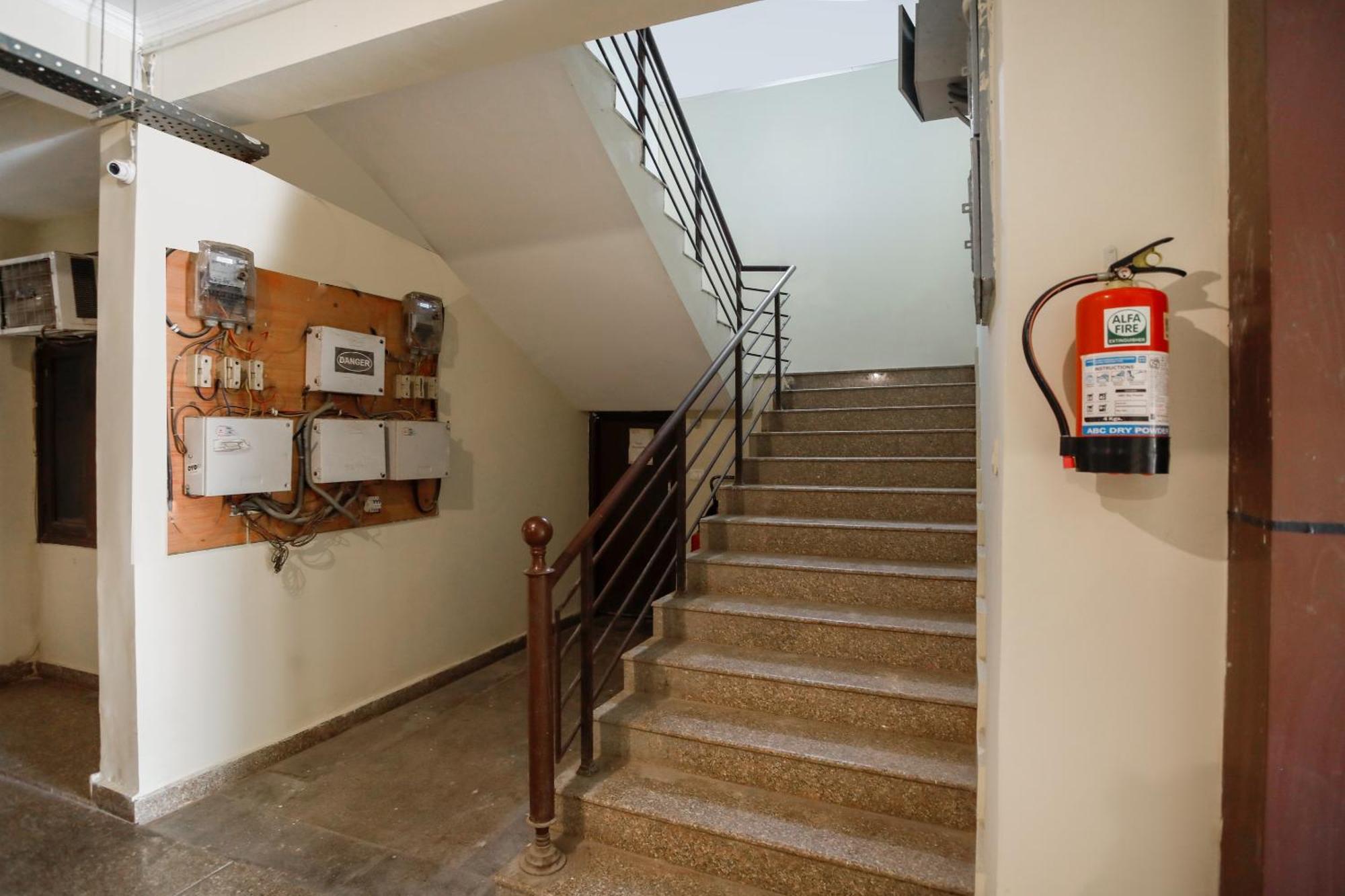 OYO 71053 Av Residency Noida Exterior foto